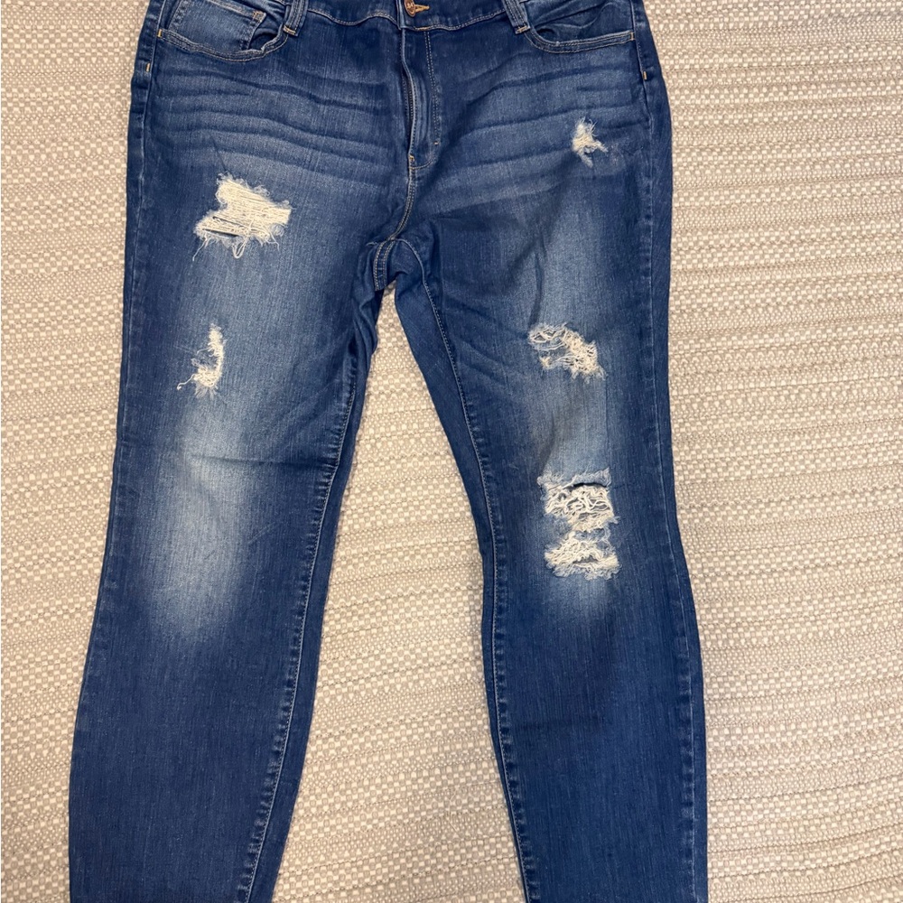 Trendy Boutique Distressed Denim Skinny Jeans